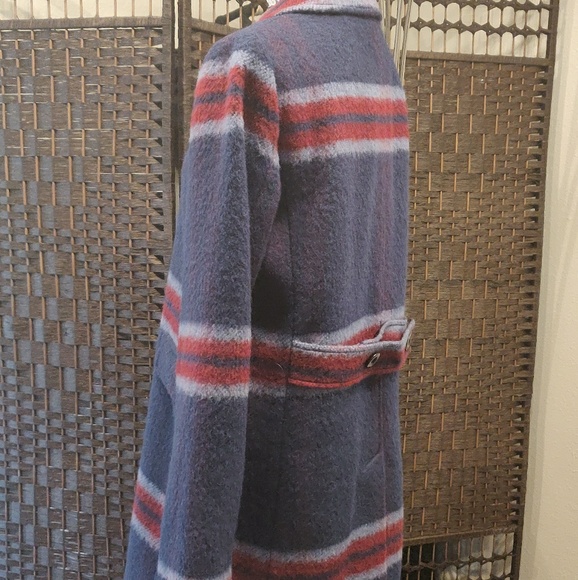 Beautiful Wool blend peacoat - Picture 2 of 4